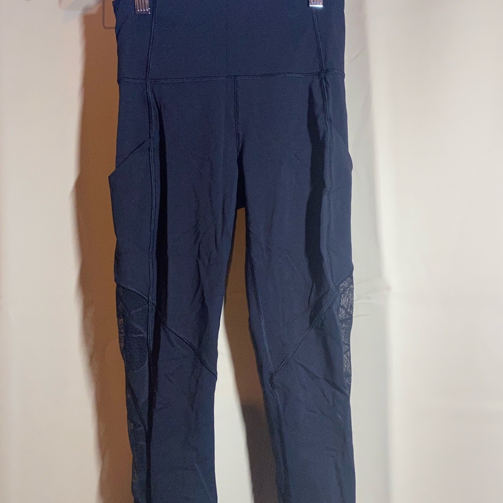 Lululemon crop leggings black with lace